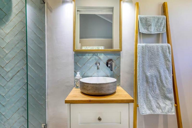 6 Bedroom Property for Sale in Constantia Western Cape